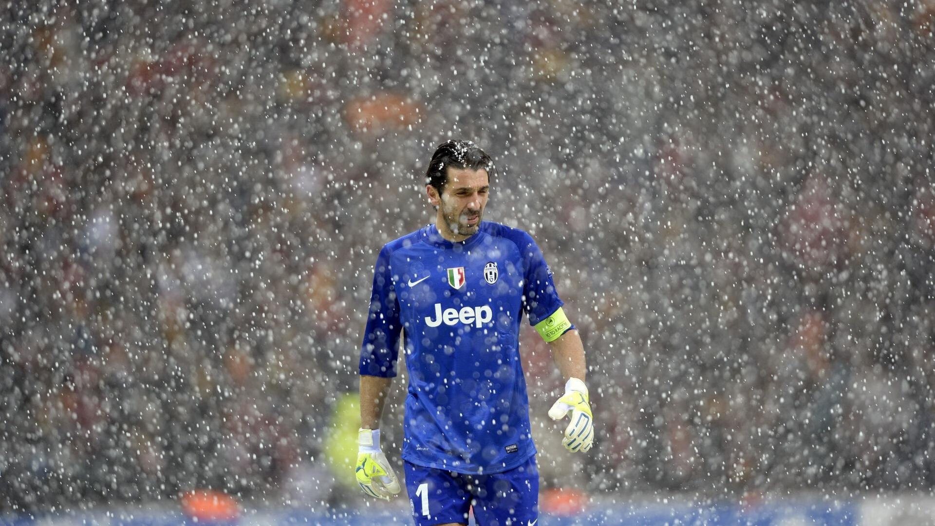 九游体育app-_城市高空冲浪：极限运动新体验_，水上高空冲浪